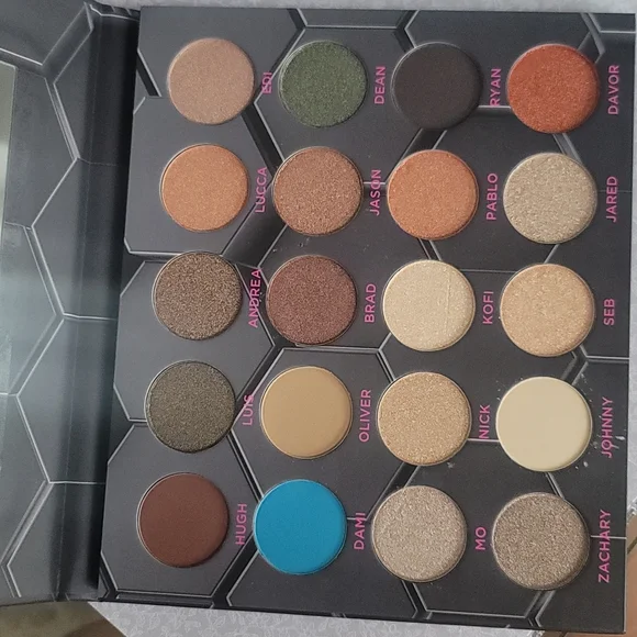 BeeBeauty London Barbarella Eyeshadow Palette - Picture 6 of 8